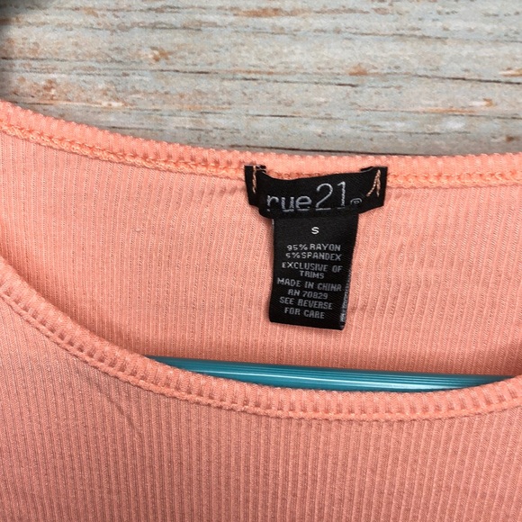 Rue21 Cute Coral Top - Picture 4 of 4